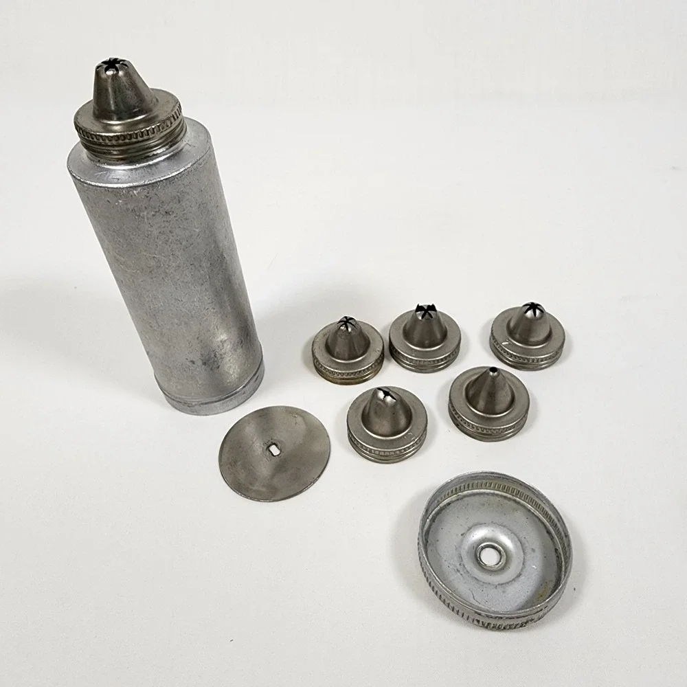 VINTAGE Cake Decorator Mirro Aluminum‎ Cookie Pastry 6 Tips Missing Press Handle